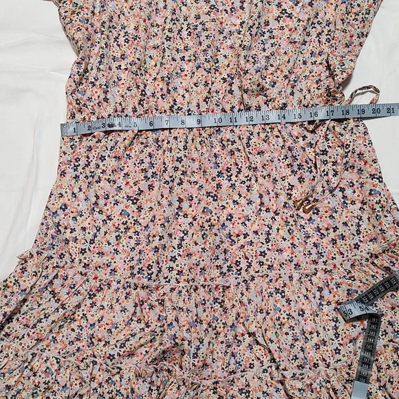 Ladies Blue/Pink Floral Dress with Flutter Sleeves Size 2x - Picture 11 of 11